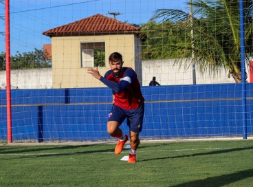Meia Matheus Vargas em treino do Fortaleza no CT Ribamar Bezerra, em Maracanaú 