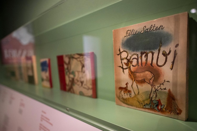 Exposição em Viena homenageia Feliz Salten, escritor de 'Bambi: Uma Vida na Floresta'
