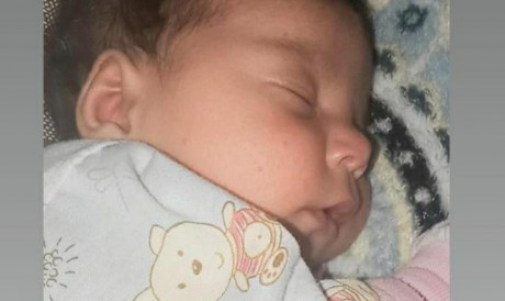 O bebê de um mês e 21 dias foi levado a uma unidade de saúde, mas não resistiu 