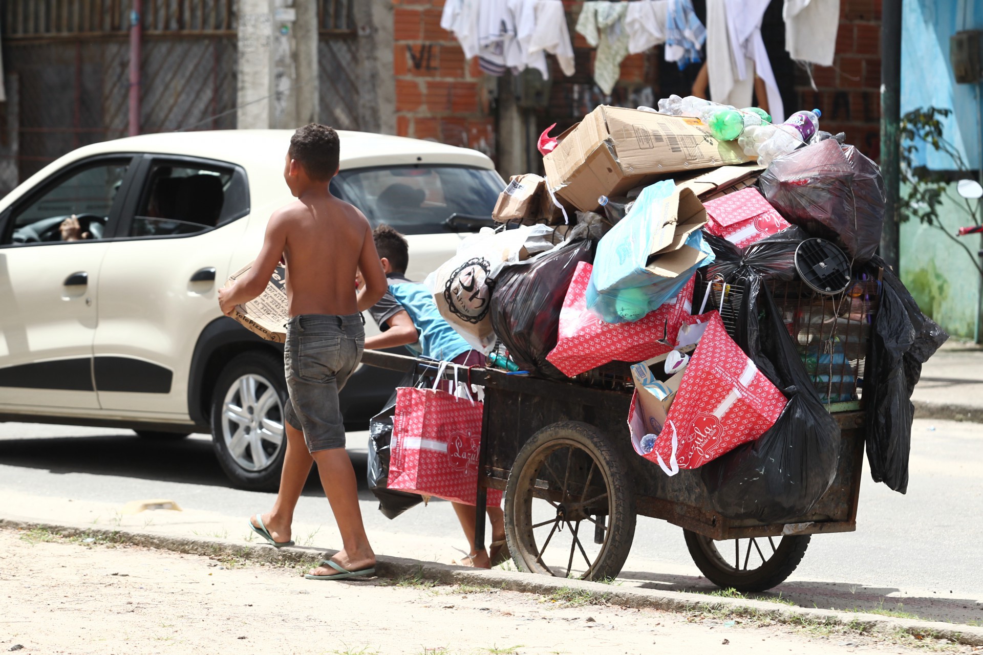 14,8 milhões de famílias brasileiras recebem hoje o Bolsa Família (Foto: FABIO LIMA)