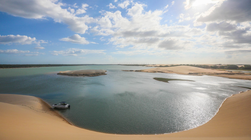 Praia de Maceió, em Camocim, cidade com maior temperatura do Ceará nas últimas 24 horas
