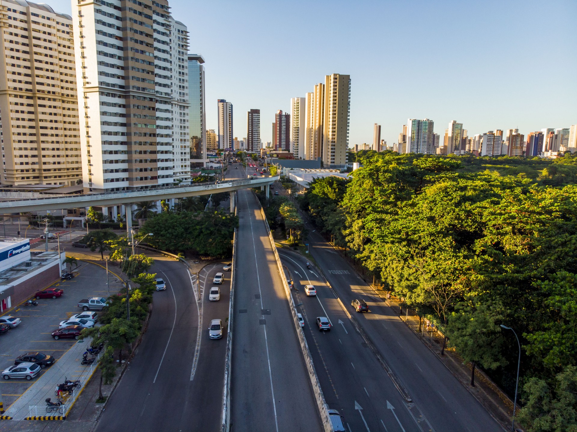Imagem aérea do viaduto do Cocó (Foto: FCO FONTENELE)