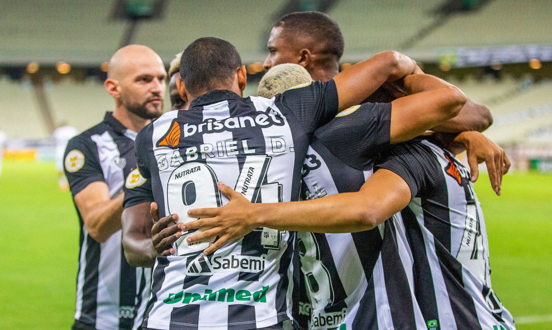 Com gol no último lance, Ceará bate Atlético-MG em Fortaleza (Foto: )