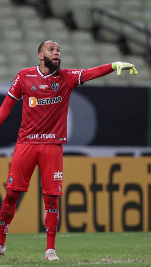 Goleiro Everson deve desfalcar o Atlético-MG contra seu ex-clube, o Ceará 