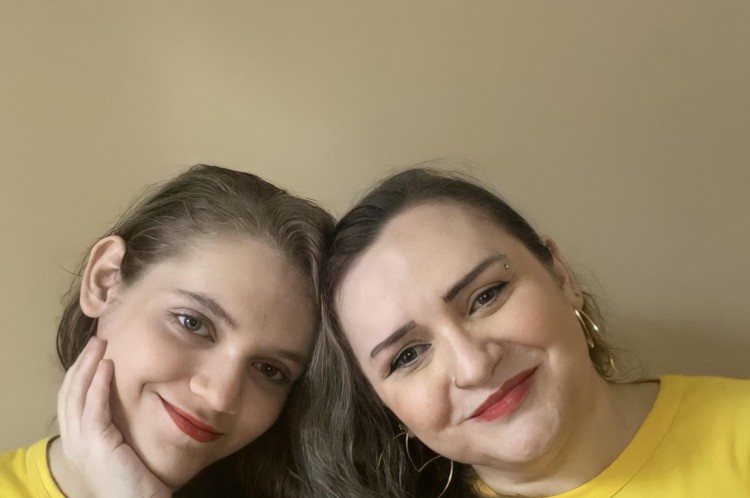 Lara e Mara lutam há quatro anos pelo direito de conseguir a retificação dos documentos