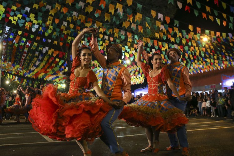 Festa na Roça lidera ranking de músicas de festas juninas