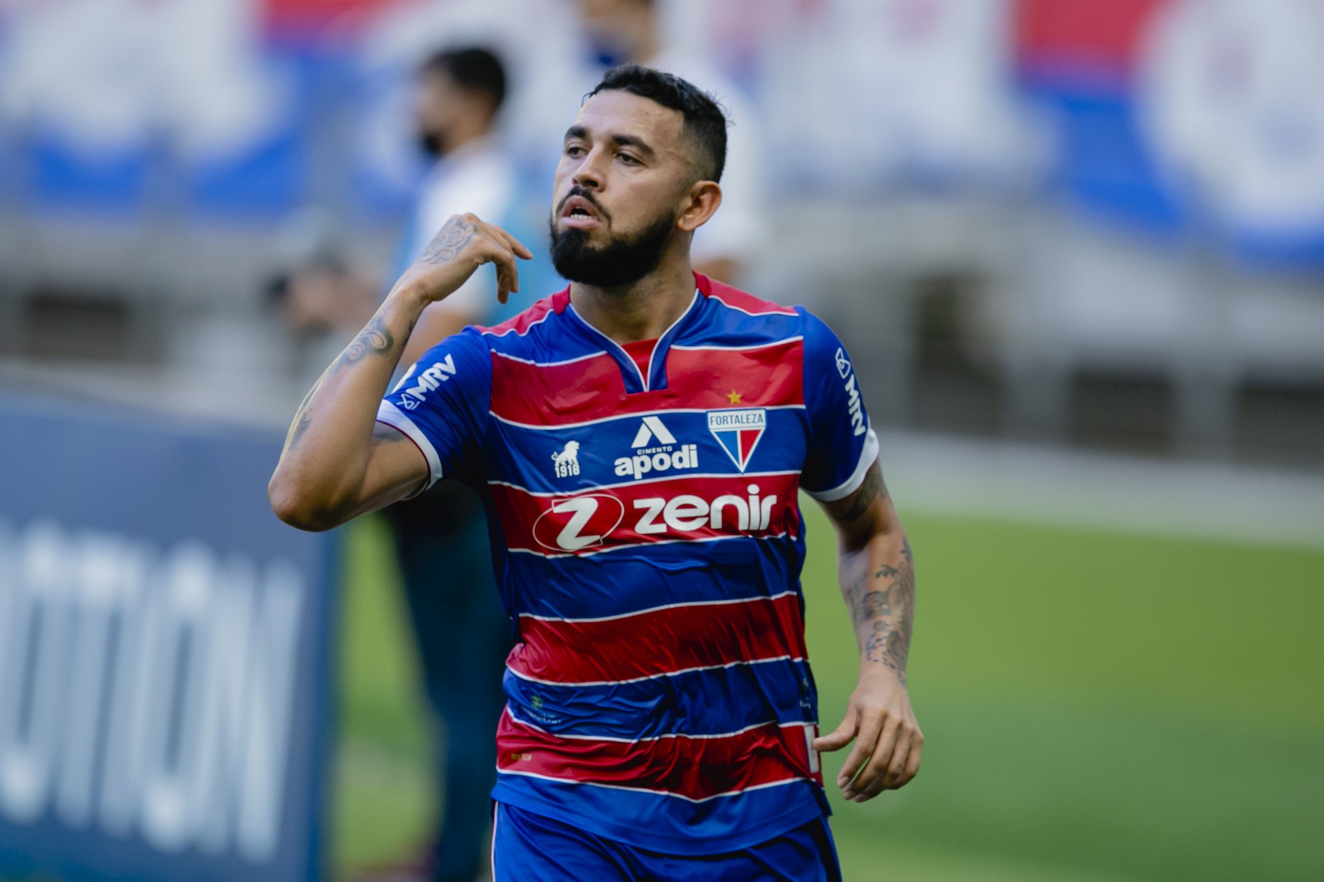 Volante Felipe tem proposta de clube da Arábia Saudita para deixar o Fortaleza 
 (Foto: Aurelio Alves)