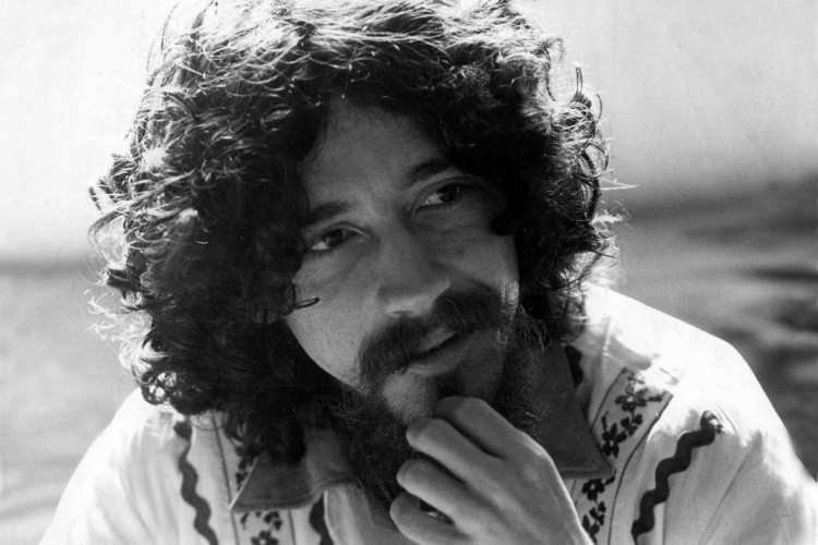 Retrato do cantor e compositor Raul Seixas durante entrevista em 1973
