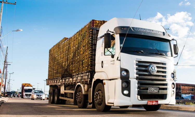 Caminhoneiros aut&ocirc;nomos j&aacute; realizaram paraliza&ccedil;&atilde;o no &uacute;ltimo dia 14 de julho, na CE-155, estrada de acesso ao Porto de Pec&eacute;m.