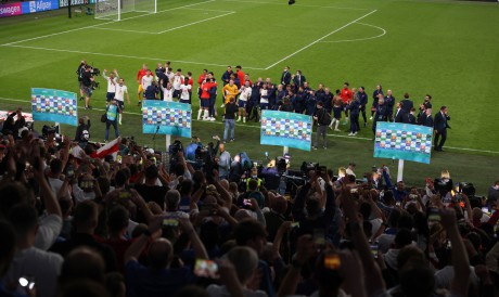Torcida da Inglaterra comemora classificação à final da Eurocopa 