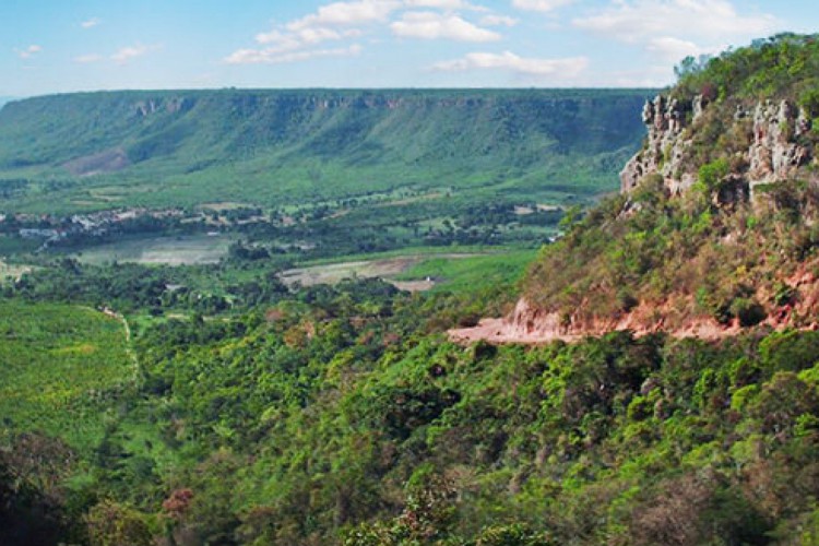 CHAPADA do Araripe fica na Região do Cariri