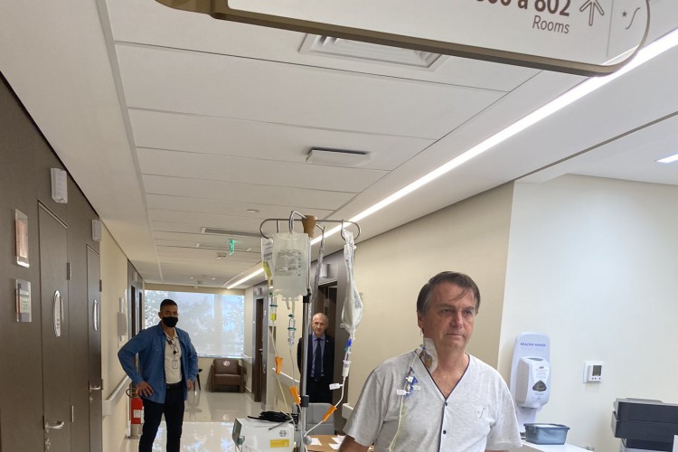  Bolsonaro está internado no hospital Vila Nova Star, em São Paulo, desde a última quarta-feira