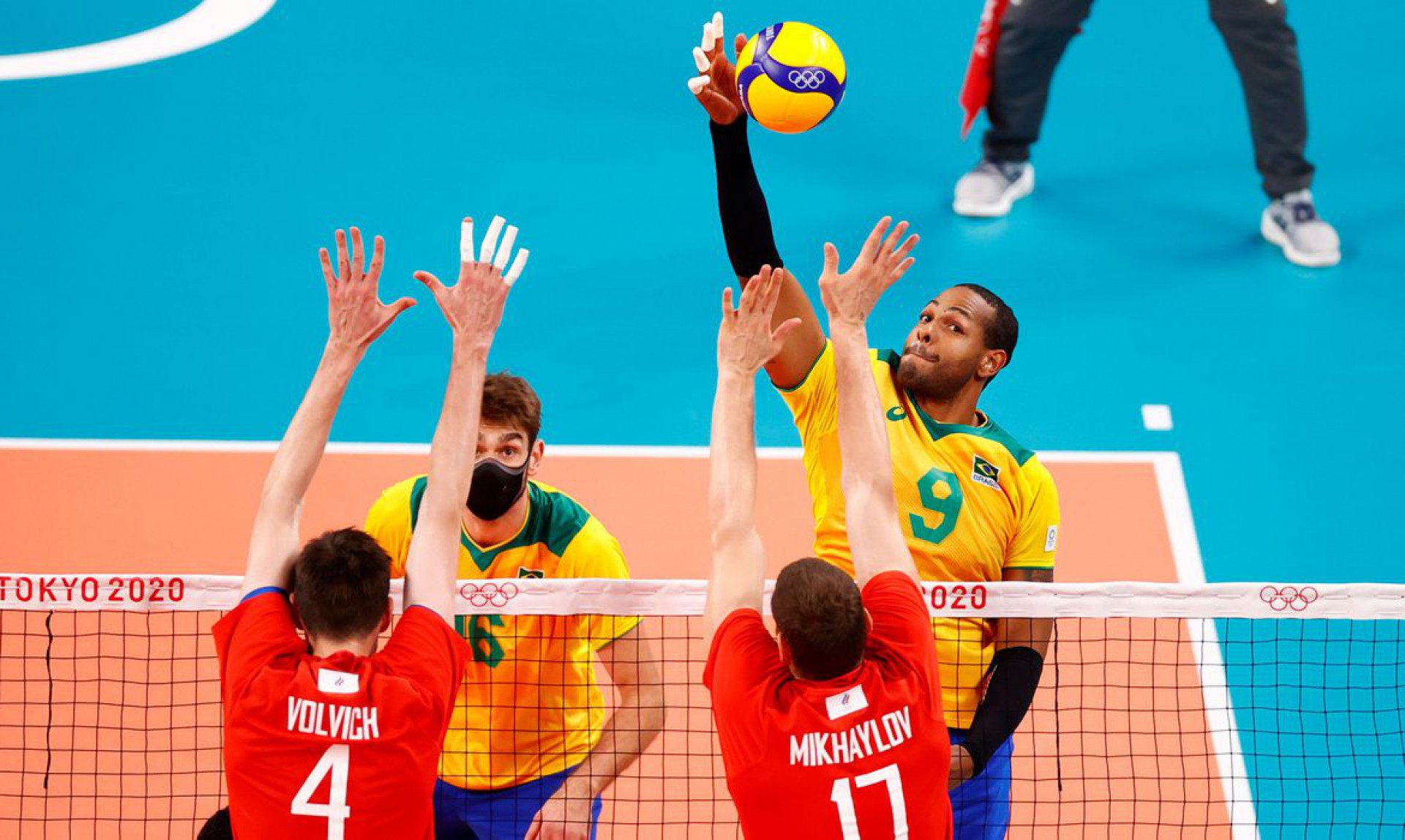 Jogos: Brasil perde para o Comitê Russo no vôlei masculino ...