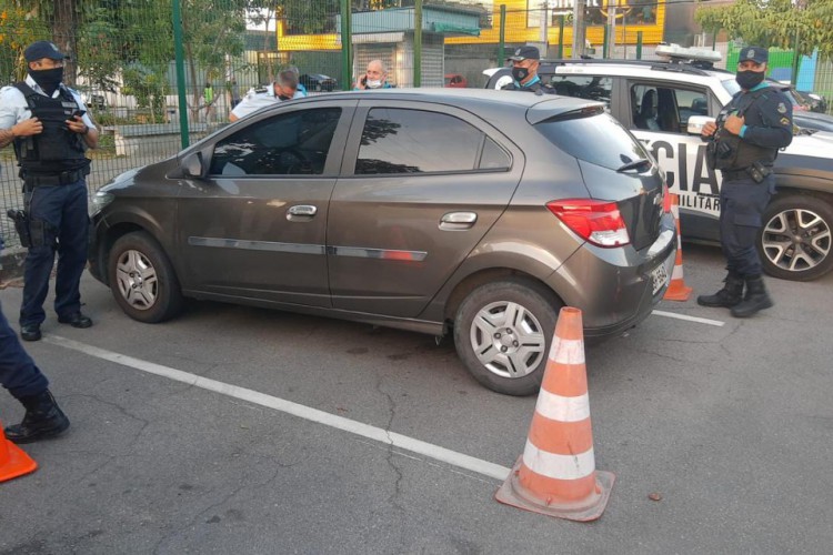Tenente coronel da PM foi encontrado baleado dentro do veículo, no estacionamento do 5 batalhão da Polícia Militar