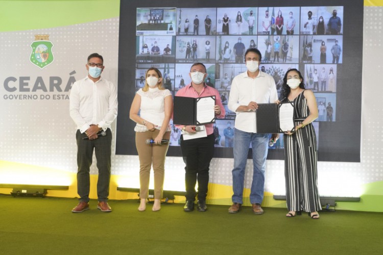 Os profissionais vão reforçar equipes de 549 escolas, em 155 municípios cearenses