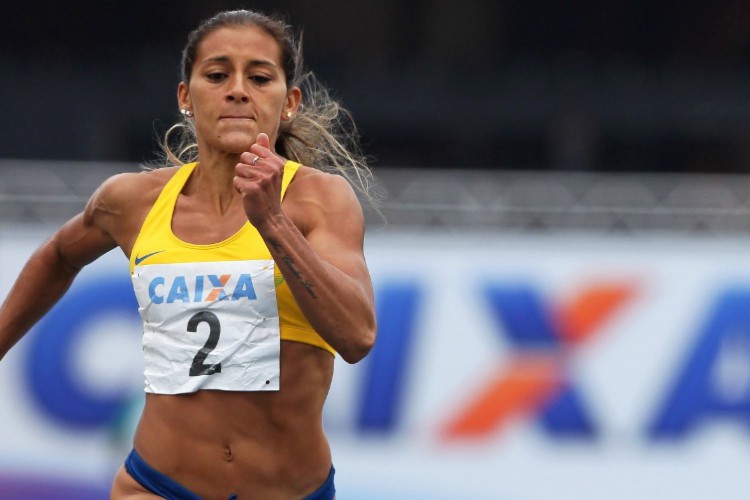 A cearense Ana Cláudia Lemos competiu no revezamento 4x100m feminino nas Olimpíadas de Tóquio (Wagner Carmo/CBAt)