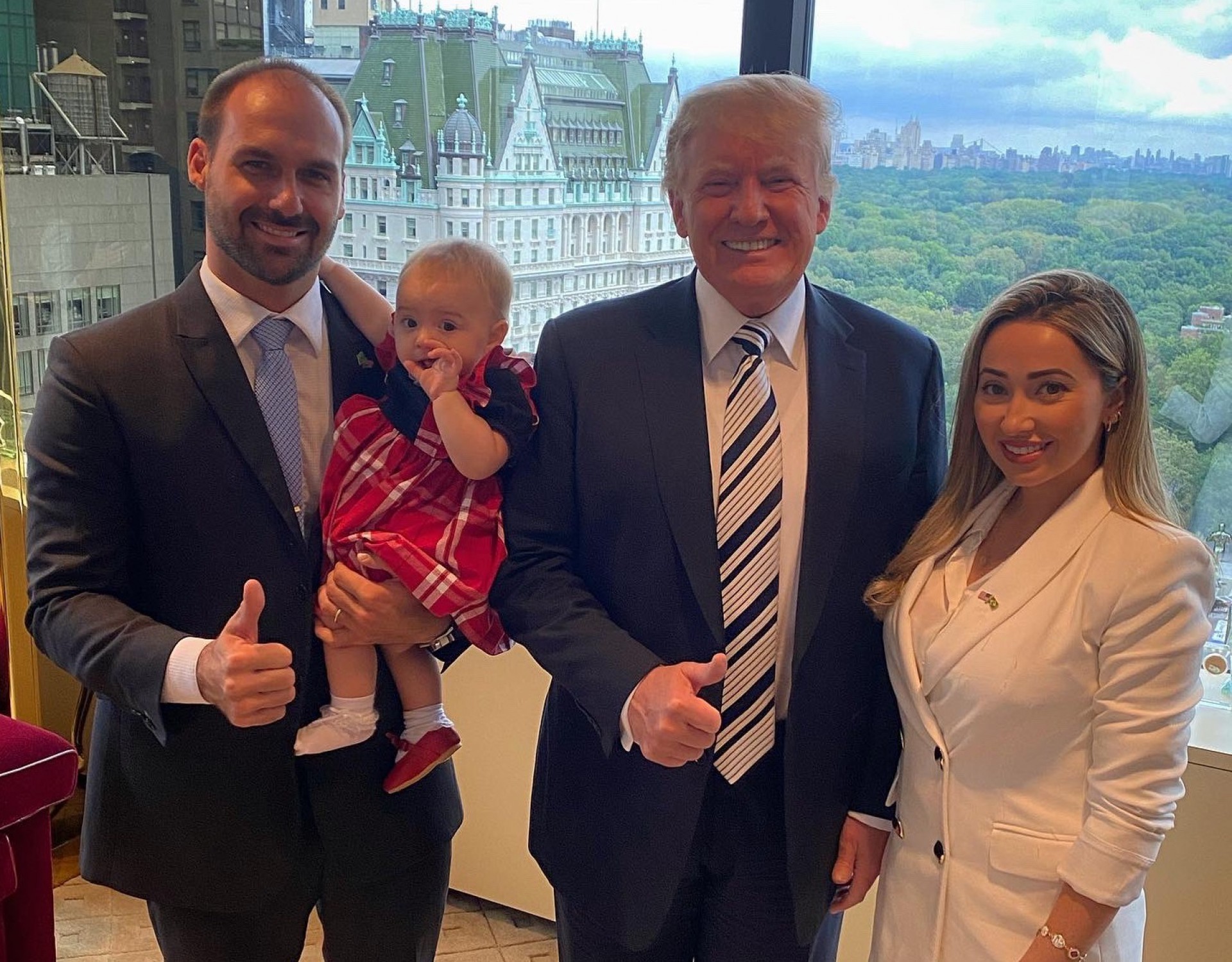 ￼EDUARDO Bolsonaro em encontro com Trump em 2021 (Foto: Reprodução/Redes sociais)