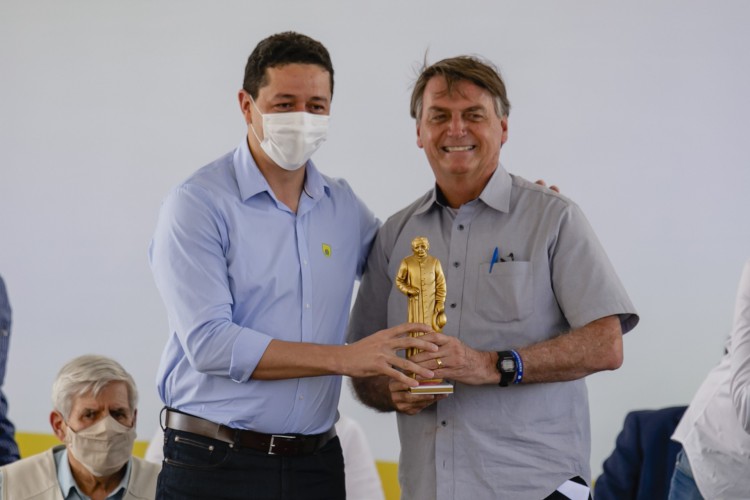 Glêdson Bezerra e Jair Bolsonaro durante evento do Governo Federal em Juazeiro do Norte em agosto de 2021