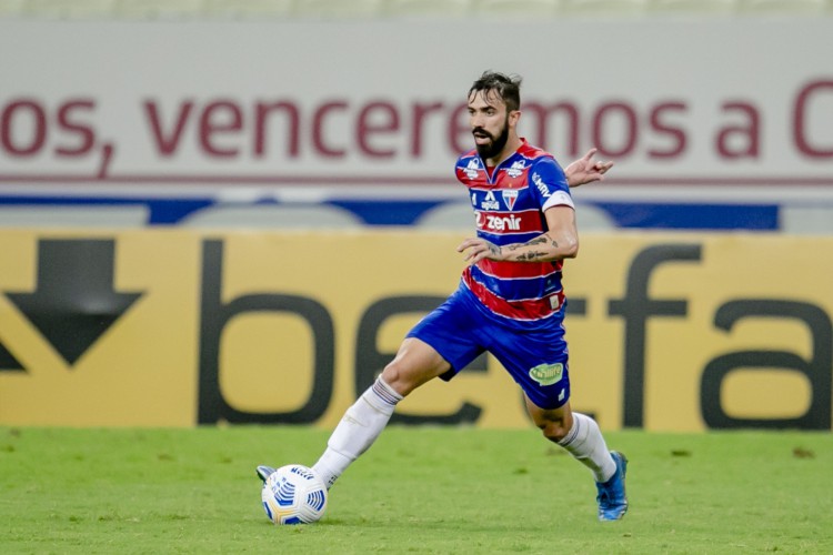 FORTALEZA, CE, BRASIL, 01-08.2021: Matheus Vargas. Fortaleza x Santos, na Arena Castelao pelo Campeonato Brasileiro. em epoca de COVID-19. (Foto:Aurelio Alves/ Jornal O POVO)