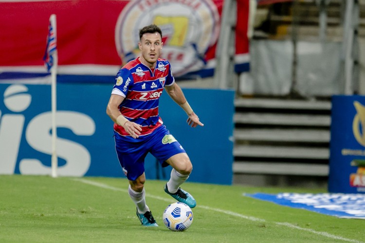 FORTALEZA, CE, BRASIL, 01-08.2021: Ángelo Henríquez. Fortaleza x Santos, na Arena Castelao pelo Campeonato Brasileiro. em epoca de COVID-19. (Foto:Aurelio Alves/ Jornal O POVO)