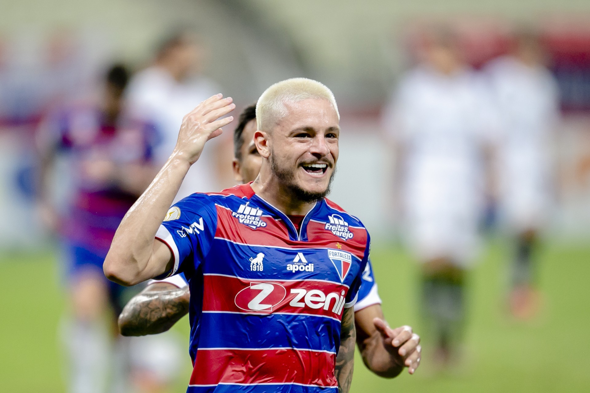 Lucas Crispim deve retornar ao time titular do Fortaleza para a reta final do Brasileirão (Foto: Aurelio Alves)