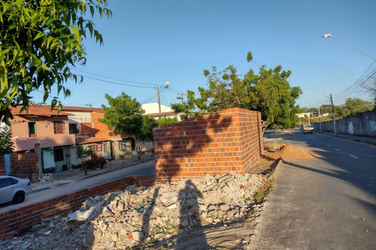 Área invadida no bairro Aracapé
