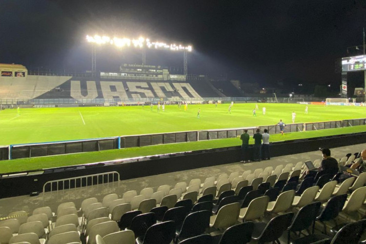 Brasileirão: Vasco e Londrina jogam em São Januário pela série B
