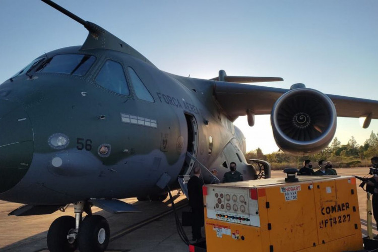 Neste domingo (22), a aeronave KC-390 Millennium, da Força Aérea Brasileira (FAB), que integra a Missão Humanitária Multidisciplinar do Brasil, decolará da Ala 1 – Base Aérea de Brasília, no Distrito Federal, com destino a Porto Príncipe, capital do Haiti.