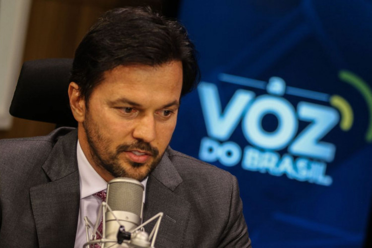 O ministro das Comunicações, Fábio Faria, participa do programa A Voz do Brasil