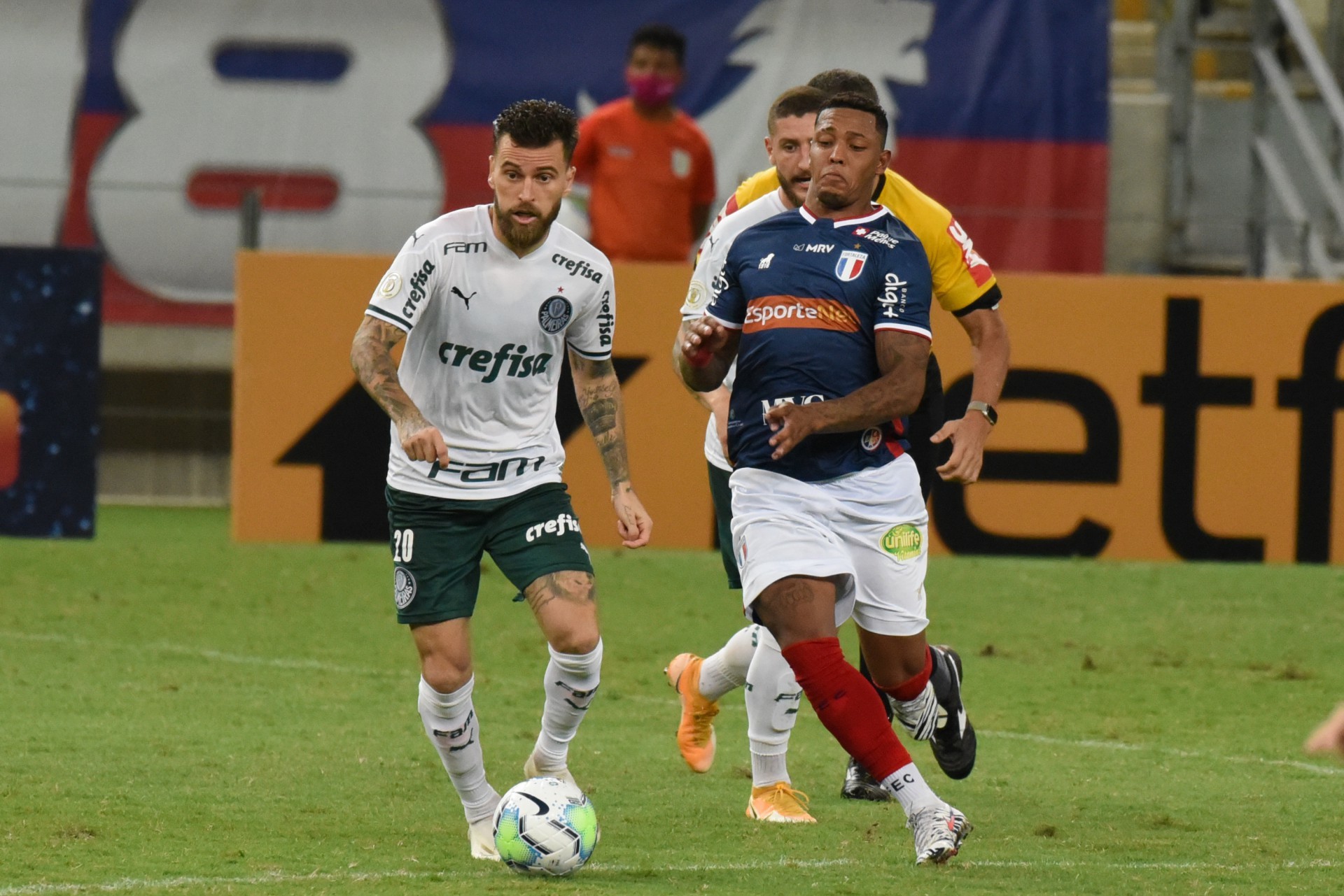 Lucas Lima em ação pelo Palmeiras contra o Fortaleza, em jogo do ano passado
 (Foto: Caio Rocha/Especial para O Povo)