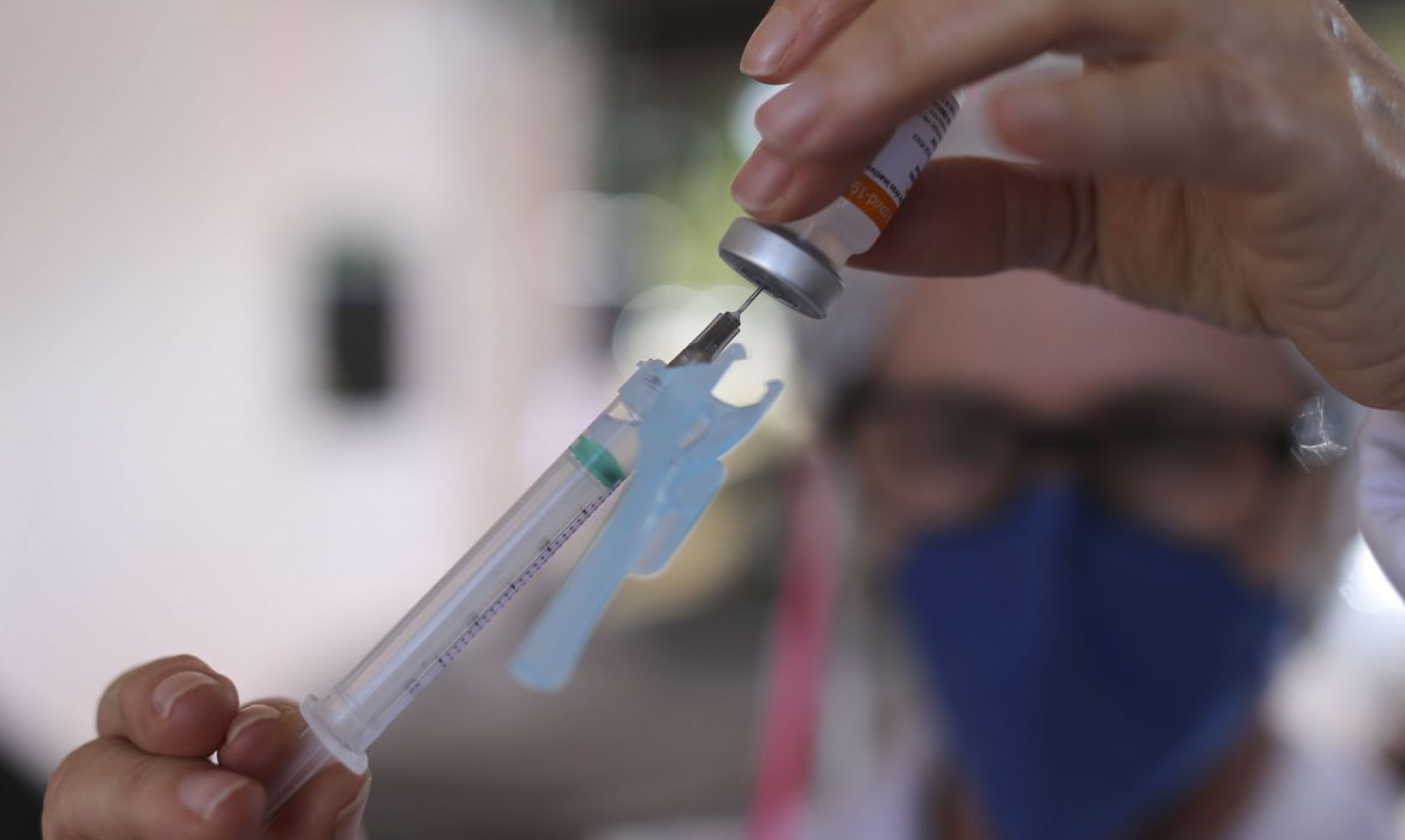 Vacinação contra Covid-19. Médicos respondem que gostariam de receber a terceira dose do imunizante. (Foto: Fabio Rodrigues Pozzebom/Agência Brasil)