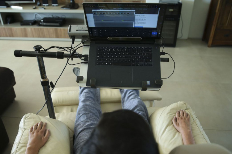 José Afonso Braga,portador de ELA, Esclerose Lateral Amiotrófica, criou um aplicativo prático e intuitivo para ajudar pessoas com a doença degenerativa a se comunicarem.