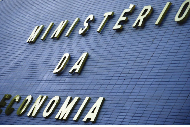 Fachada do Ministério da economia na Esplanada dos Ministérios 