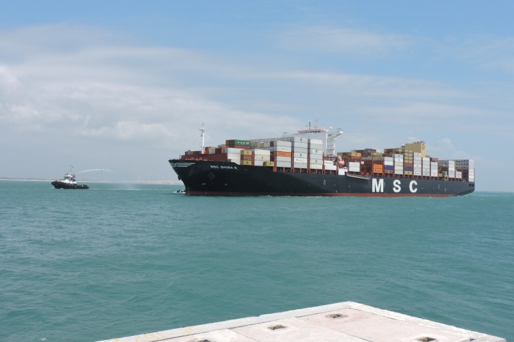 Empresas enxergam dificuldade em abrir novas sa&iacute;das comerciais no curto prazo