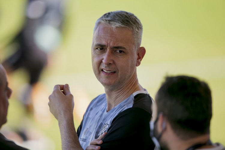 FORTALEZA, CE, BRASIL, 02-09.2021: Tiago Nunes. Treino do Ceará Sporting Club no CT do porangabussu, treino com o novo Tecnico Tiago Nunes. em epoca de COVID-19. (Foto:Aurelio Alves/ Jornal O POVO)