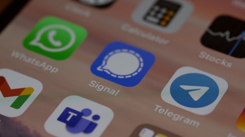 Disponível desde 2013, o Telegram atingiu a marca de 500 milhões de usuários ativos mensais em janeiro do ano passado(foto: Unsplash / Dimitri Karastelev)