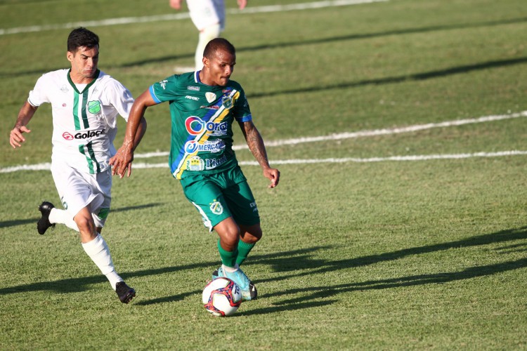 ITAITINGA,CE, BRASIL, 22.08.2021: Jogo pelo campeonato brasileiro série C, Flroresta vs Alto. campo cidade Vozão.  (Fotos: Fabio Lima/O POVO)