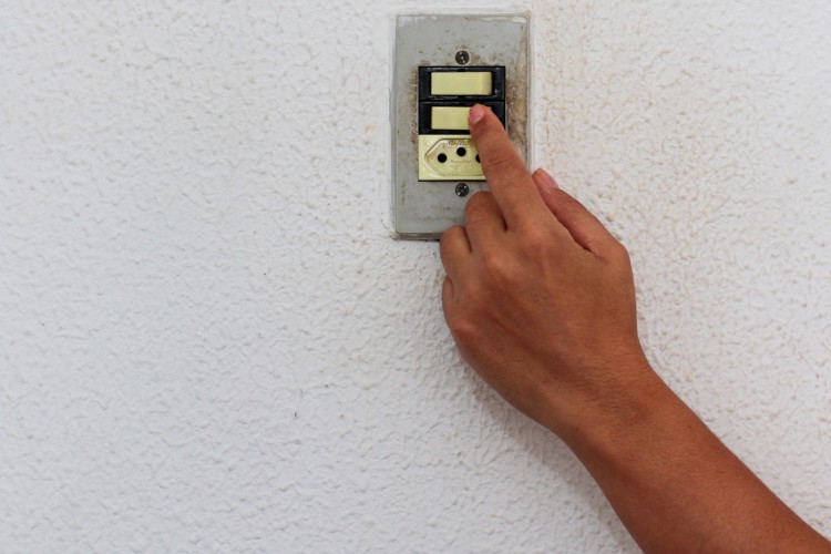 Beneficiários do CadÚnico incluídos na Tarifa Social de Energia Elétrica poderão parcelar dívidas com a Enel Ceará em até 13 vezes, incluindo entrada
