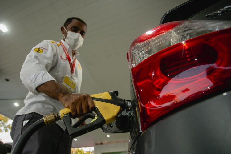￼Gasolina em Fortaleza varia entre R$ 6,17 e R$ 6,89 
