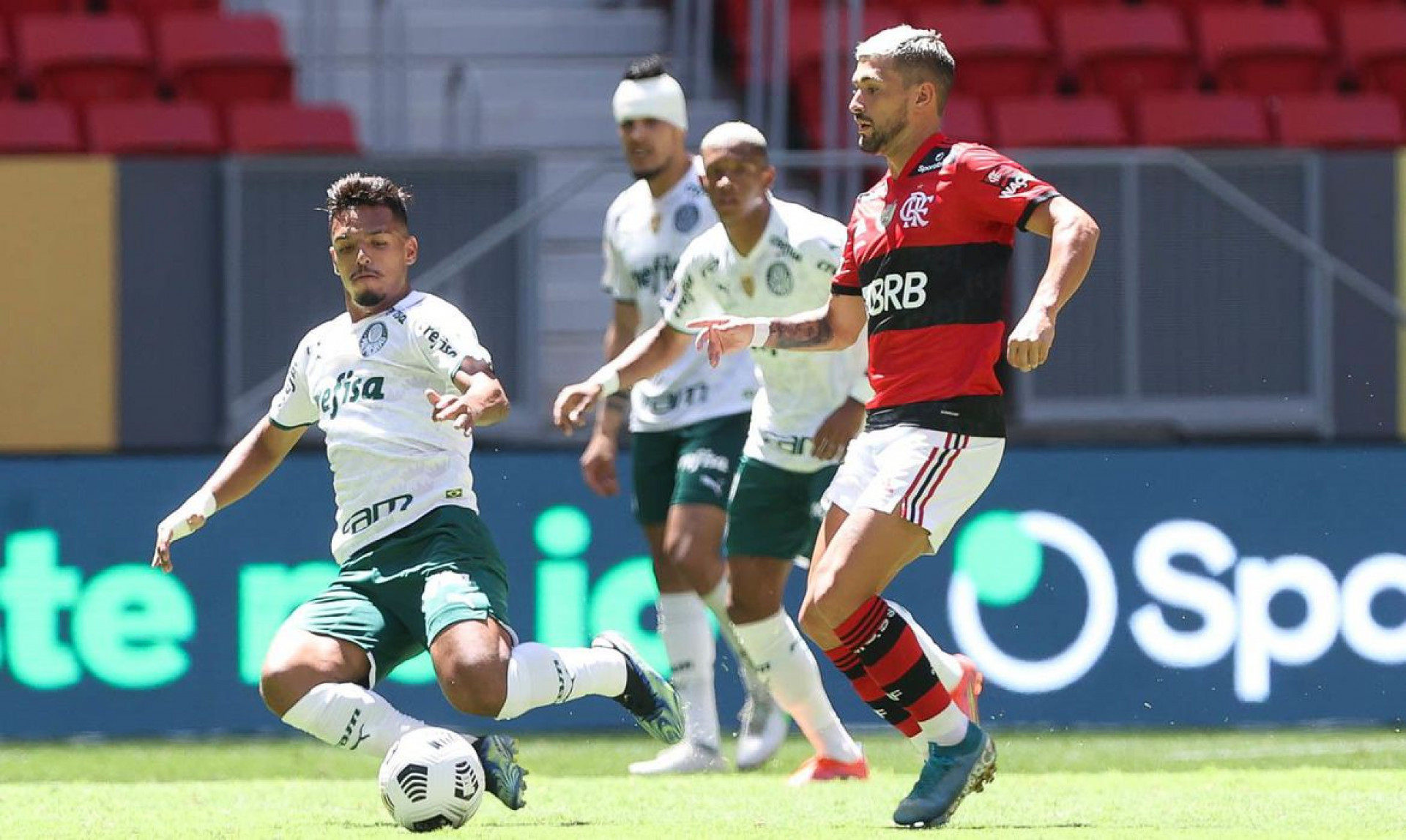 Flamengo (2019) e Palmeiras (2020) se enfrentam em busca da glória e pelo terceiro título de sua história.