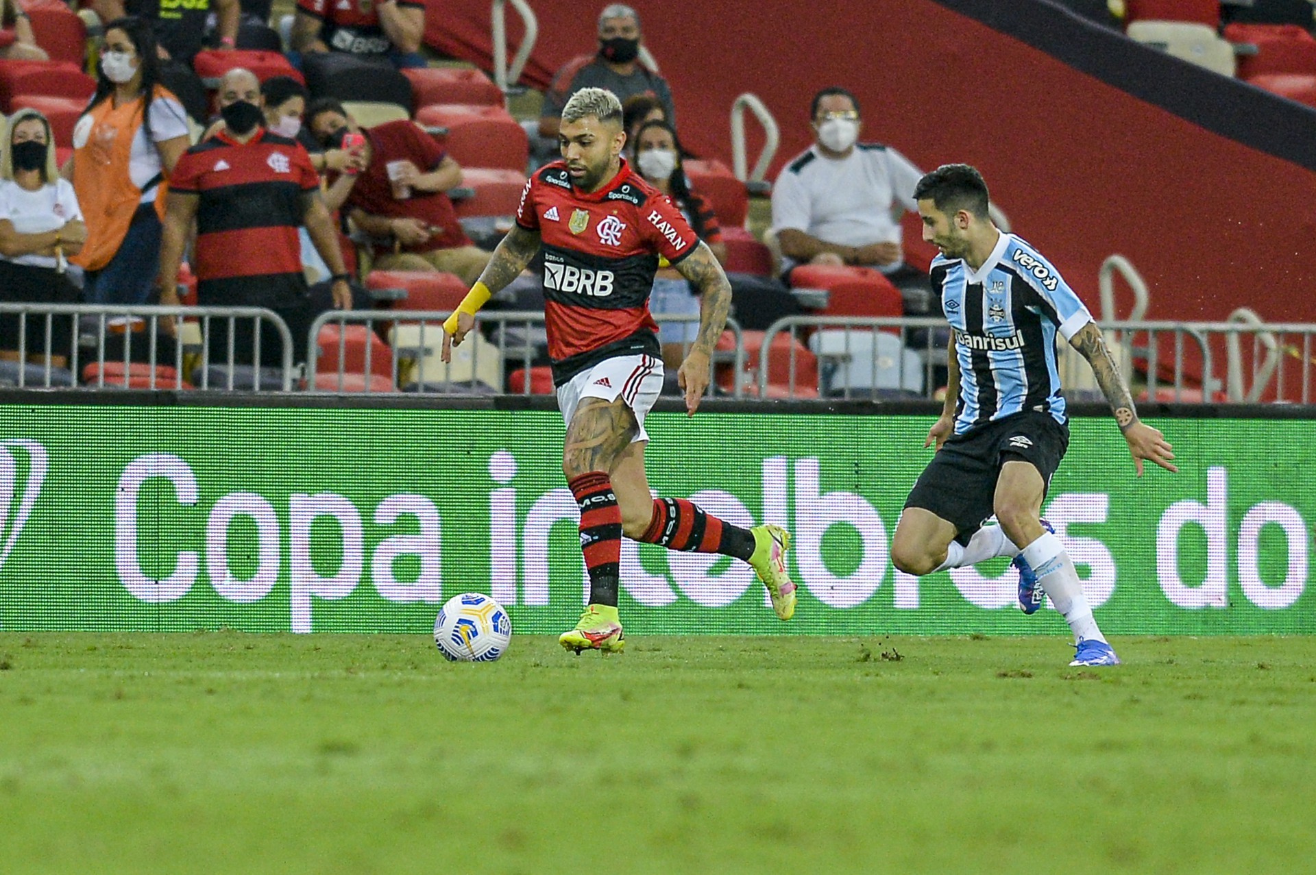 Jogo entre Flamengo e Grêmio, pela Copa do Brasil, levou público ao Maracanã (Foto: Marcelo Cortes / Flamengo)