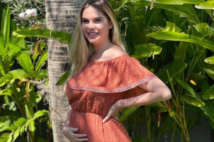 Depois de passar por procedimento de fertiliza&ccedil;&atilde;o in vitro, B&aacute;rbara Evans j&aacute; havia compartilhado que um dos beb&ecirc;s poderia n&atilde;o se desenvolver 