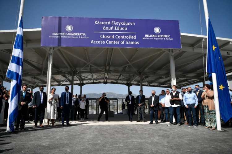 Distribuídos por diversos 