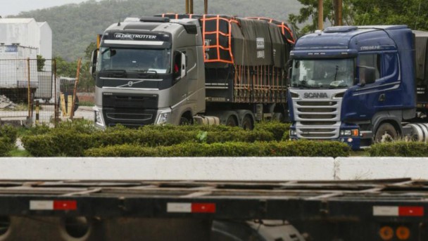 Auxílio Caminhoneiro pagará duas parcelas dia 9 de agosto totalizando pagamento de R$ 2 mil no início do calendário do benefício