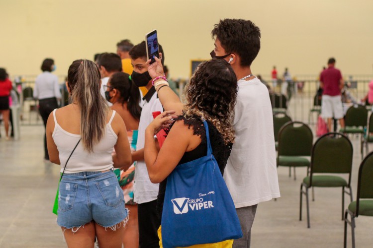 Movimentação de vacinação de segunda dose em adultos e repescagem em adolescentes