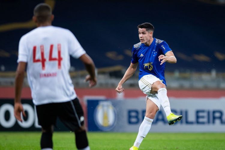 Vasco e Cruzeiro se enfrentam pelo Brasileirão Série B 2022 hoje, 12; onde assistir ao vivo aos jogos do dia e horário do jogo. 