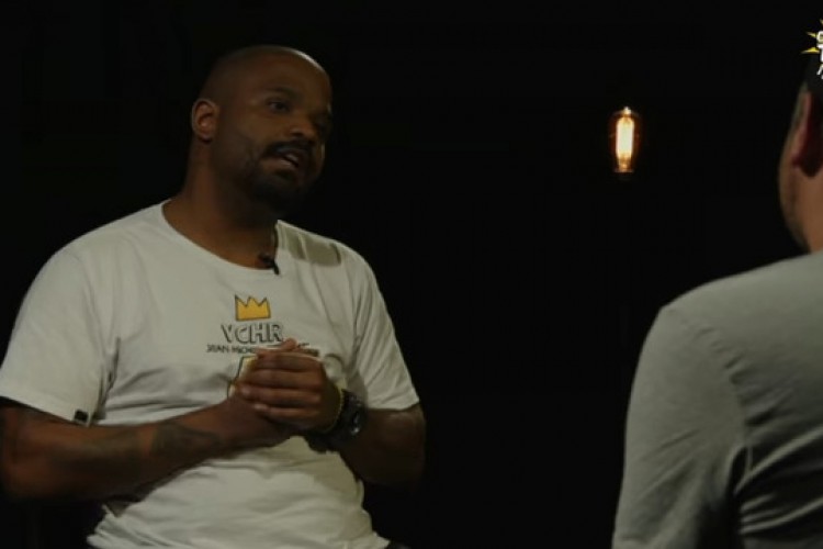 Arlindinho afirmou que, devido ao vício do pai Arlindo Cruz, hoje tem aversão a drogas; veja vídeo