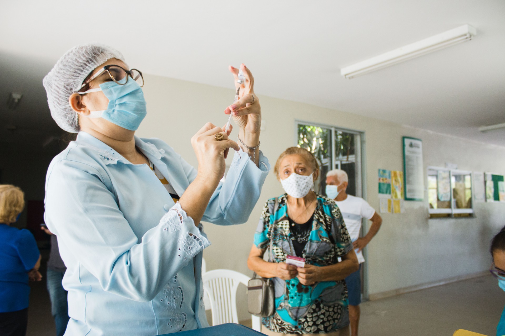 ￼SEGUNDO A Sesa, o Estado é o primeiro do Nordeste na porcentagem de população totalmente imunizada (Foto: Fernanda Barros)