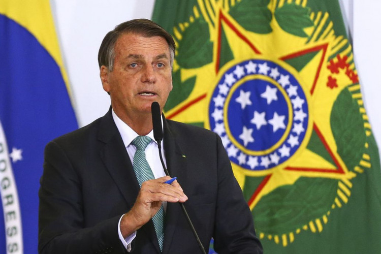 ￼Bolsonaro gosta de poder dizer bravatas sem ter de decidir