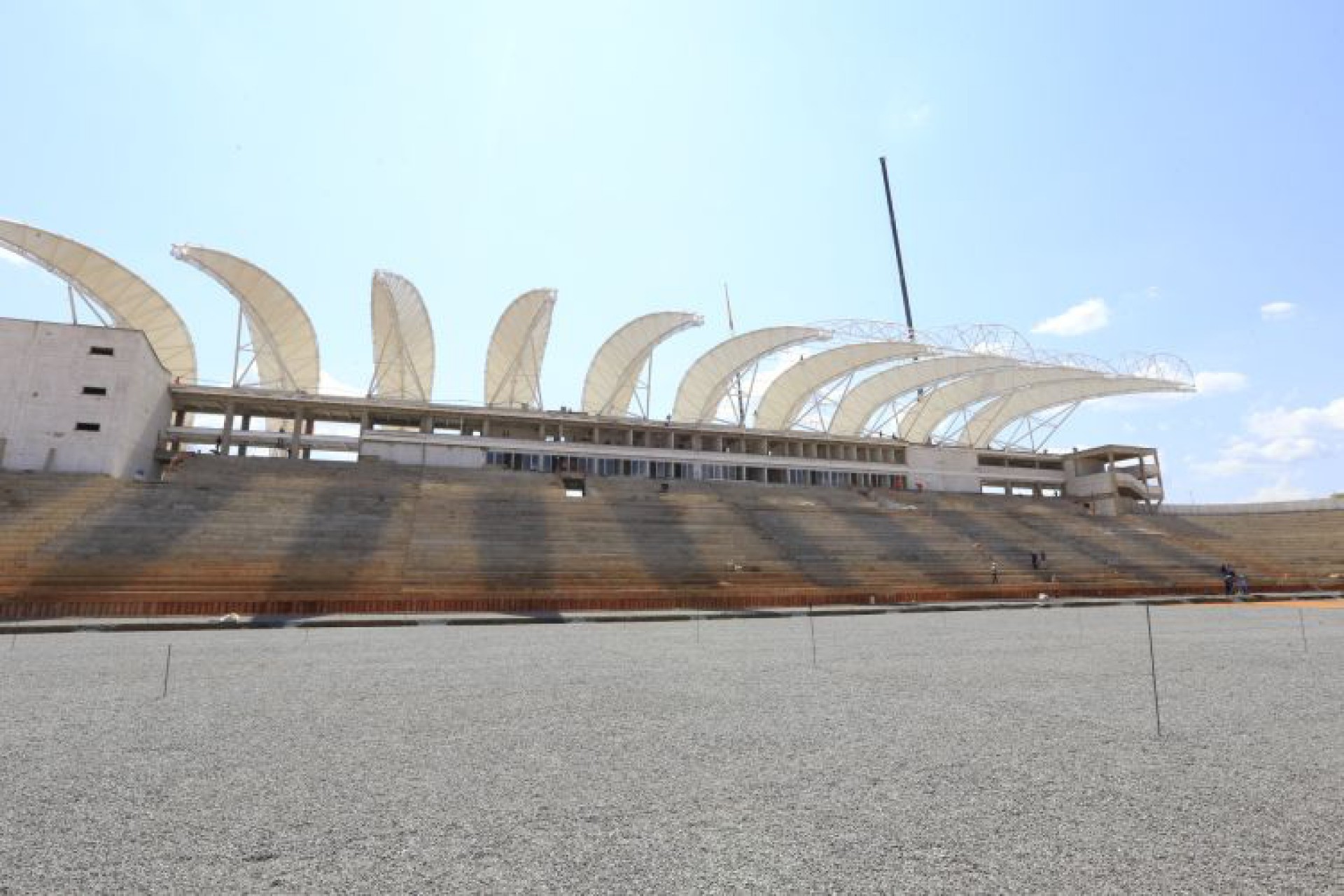 (Foto: Nivia Uchôa / Governo do Ceará)Camilo Santana visitou as obras da Arena Romeirão, em Juazeiro do Norte